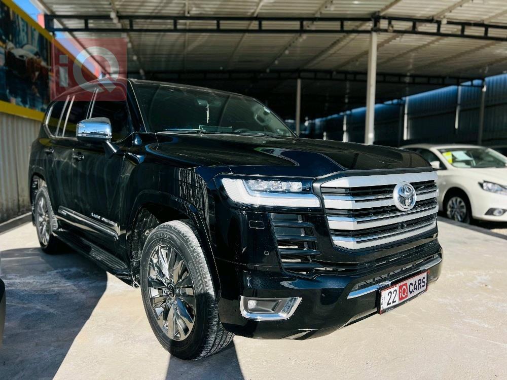 تۆیۆتا لاند کروزەر